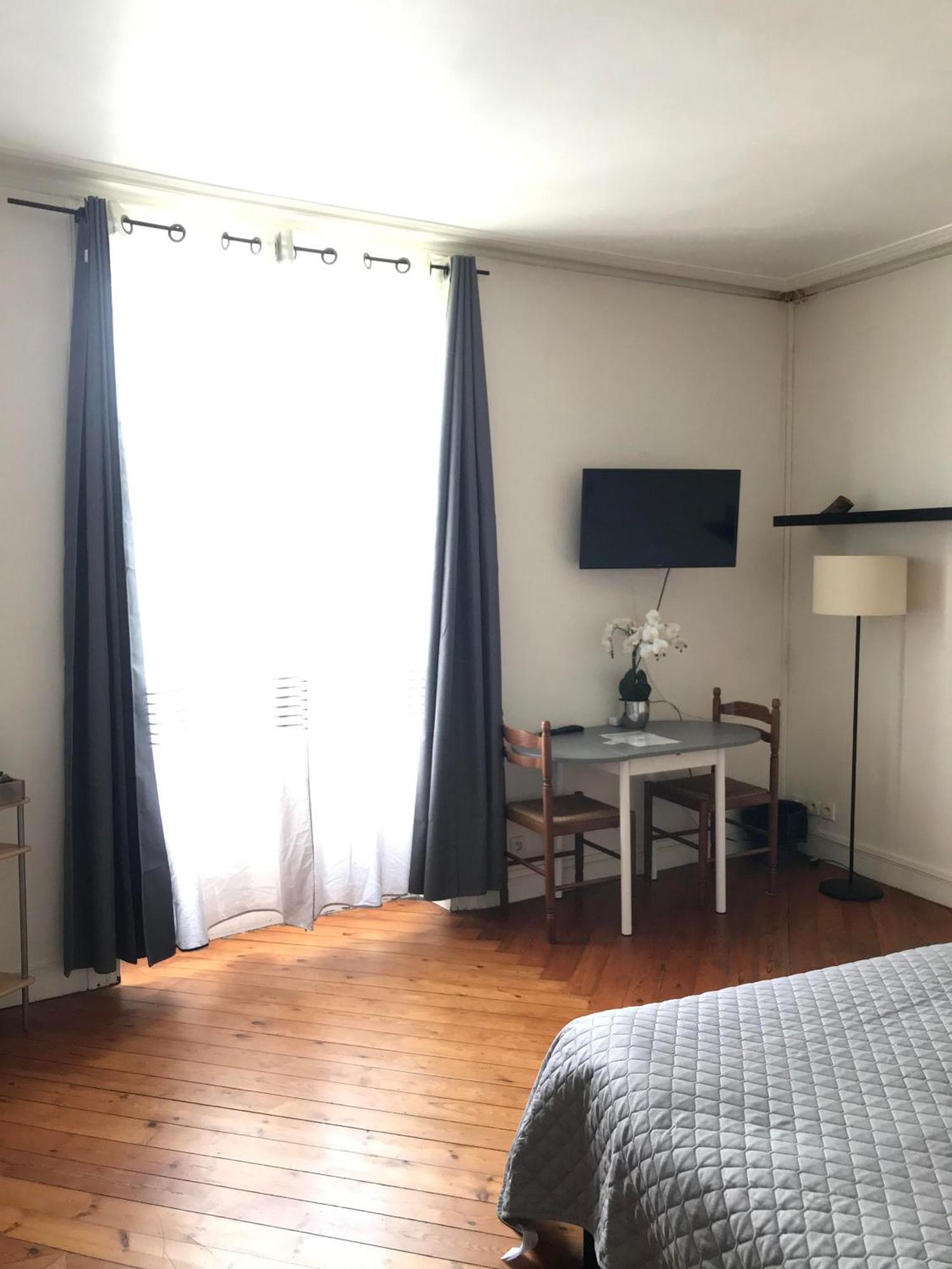 La Maison De Mathilde Alençon Eksteriør billede